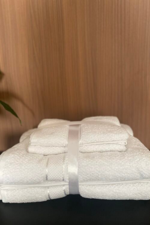 Premium 550 GSM Cotton White Towel Set.